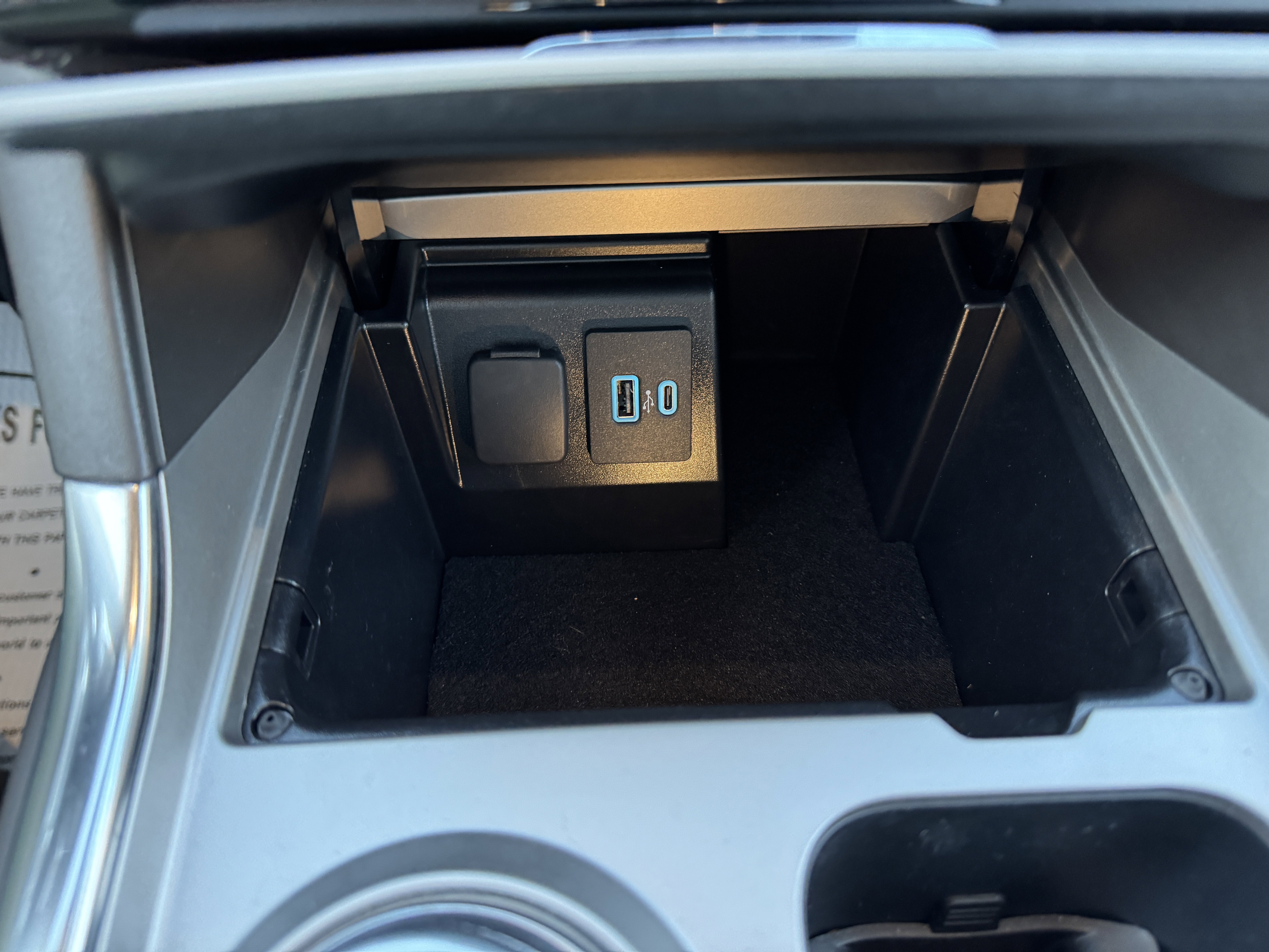 Certified 2022 Ford Explorer Platinum w/ Equipment Group 601A image 24