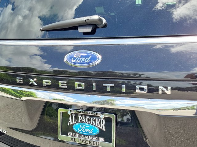 Certified 2022 Ford Expedition Limited AWD/4WD image 8