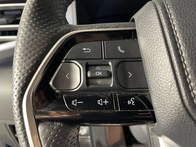 Used 2023 Toyota Tundra Platinum AWD/4WD image 11