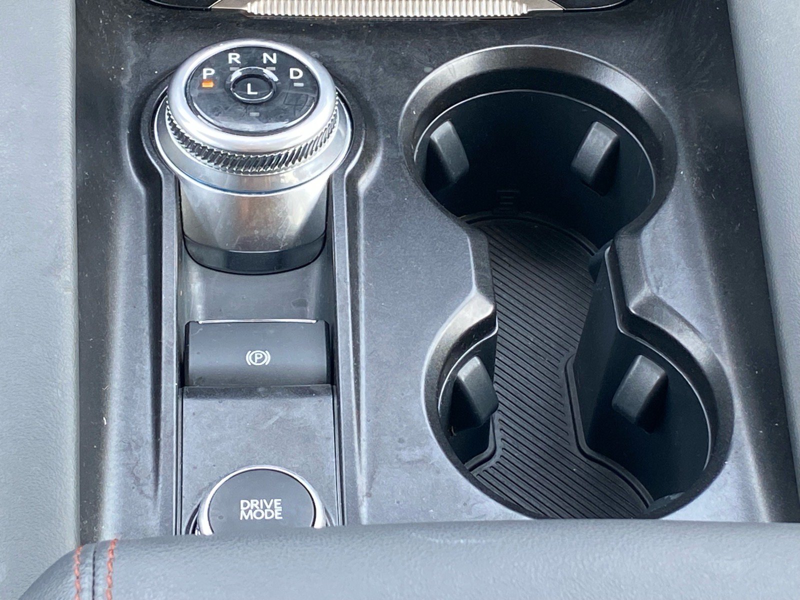 Certified 2025 Ford Explorer Active RWD image 9