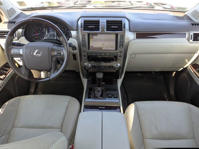 Used 2018 Lexus GX 460 Premium w/ Premium Package AWD/4WD image 13