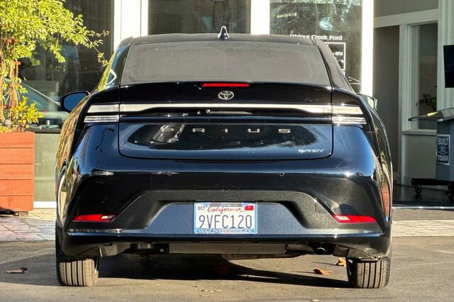 Used 2025 Toyota Prius XSE 5D Hatchback image 5