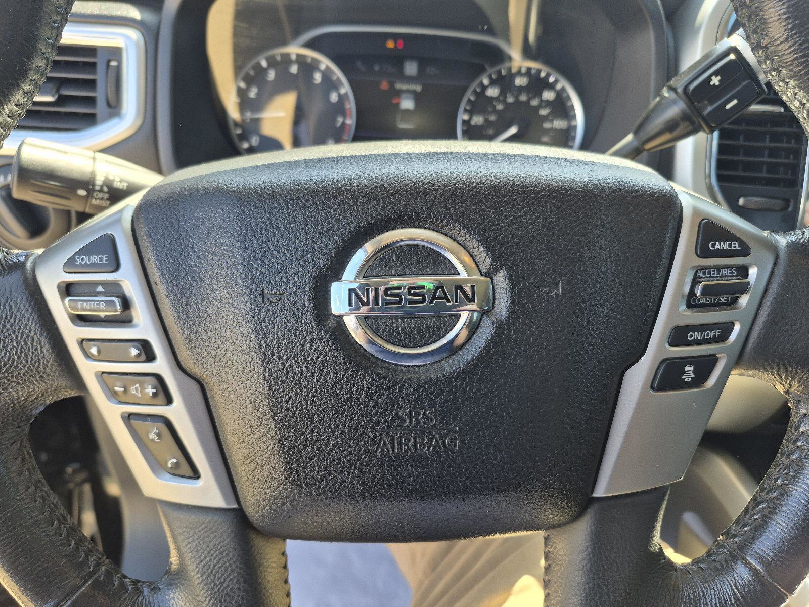 Used 2020 Nissan Titan SV w/ SV Convenience Package image 8