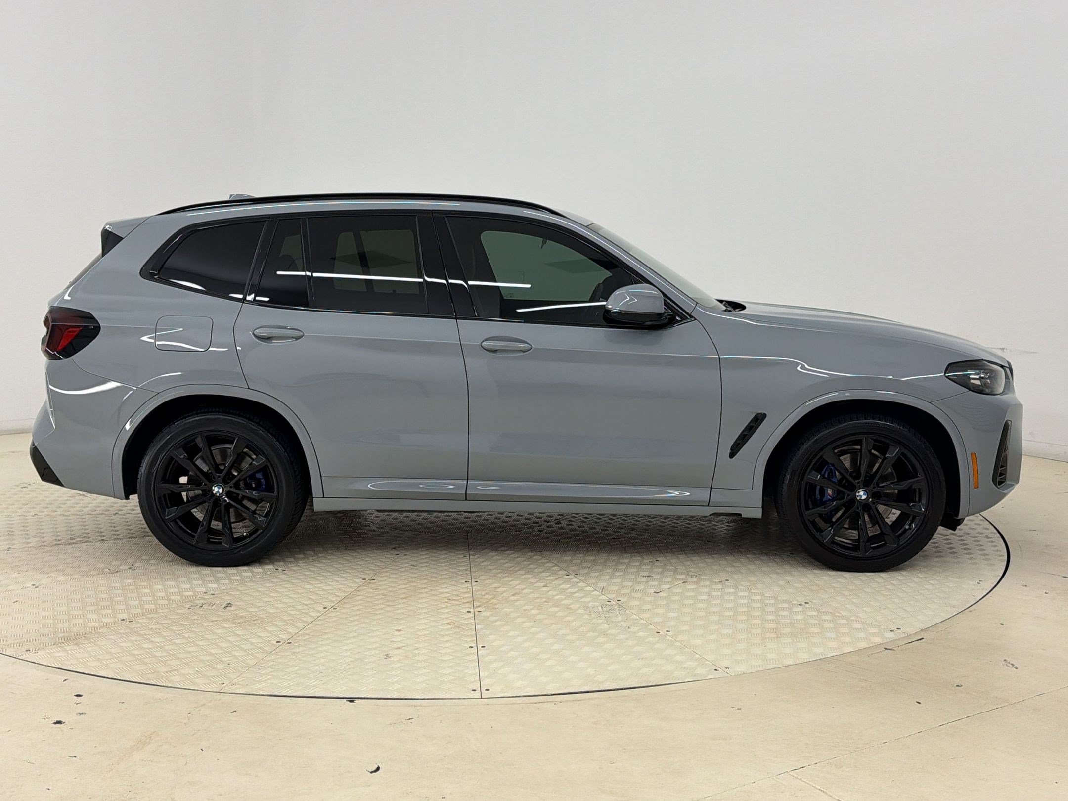 Used 2024 BMW X3 sDrive30i w/ Premium Package RWD image 8