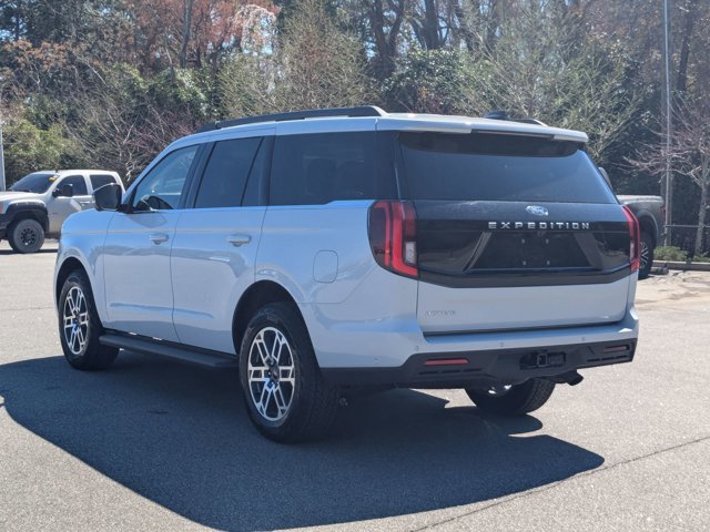 Certified 2025 Ford Expedition Active image 3