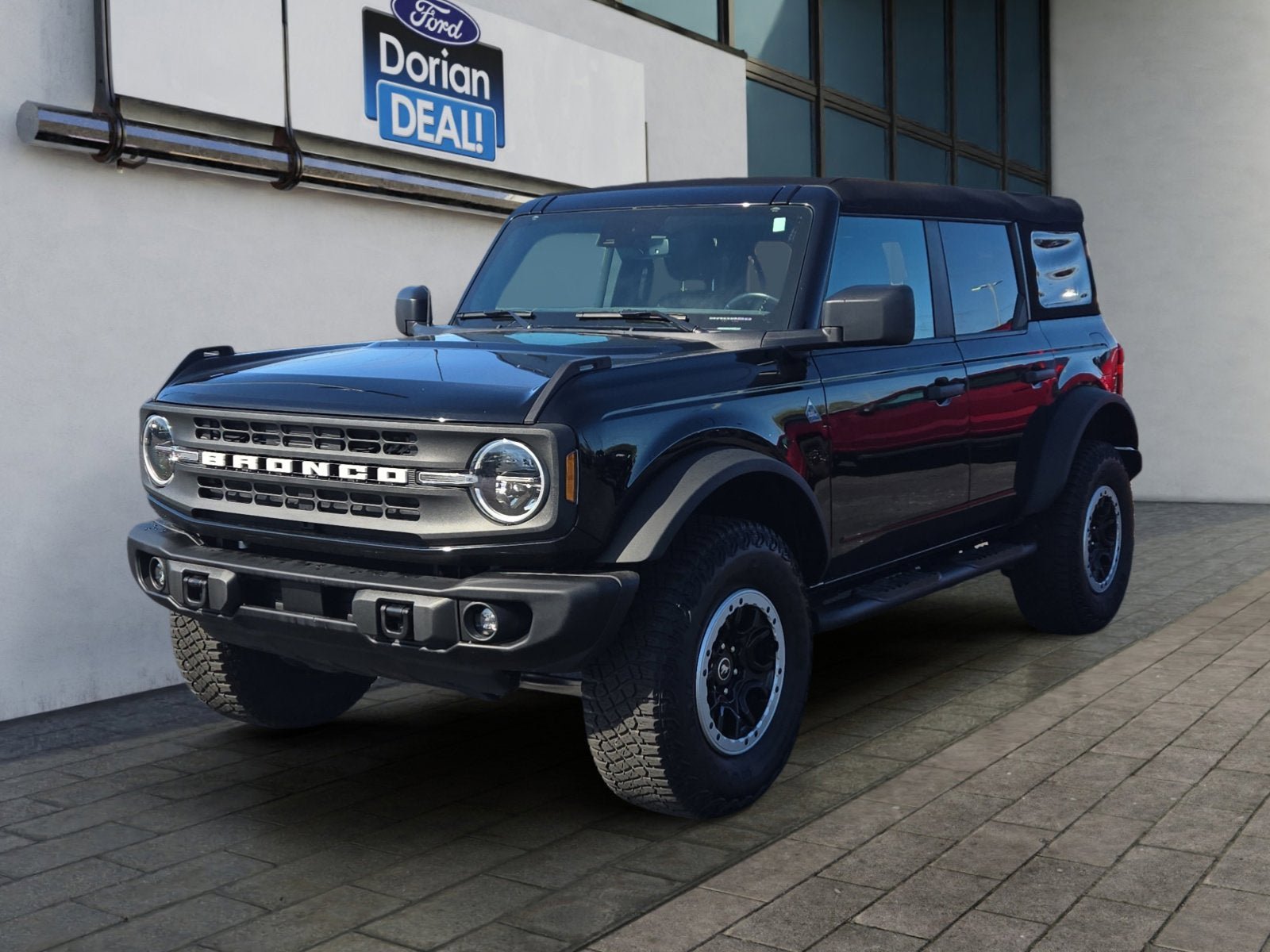 Certified 2024 Ford Bronco Black Diamond w/ Sasquatch Package AWD/4WD image 7