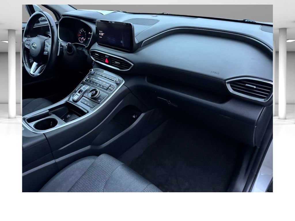 Used 2023 Hyundai Santa Fe SEL image 4