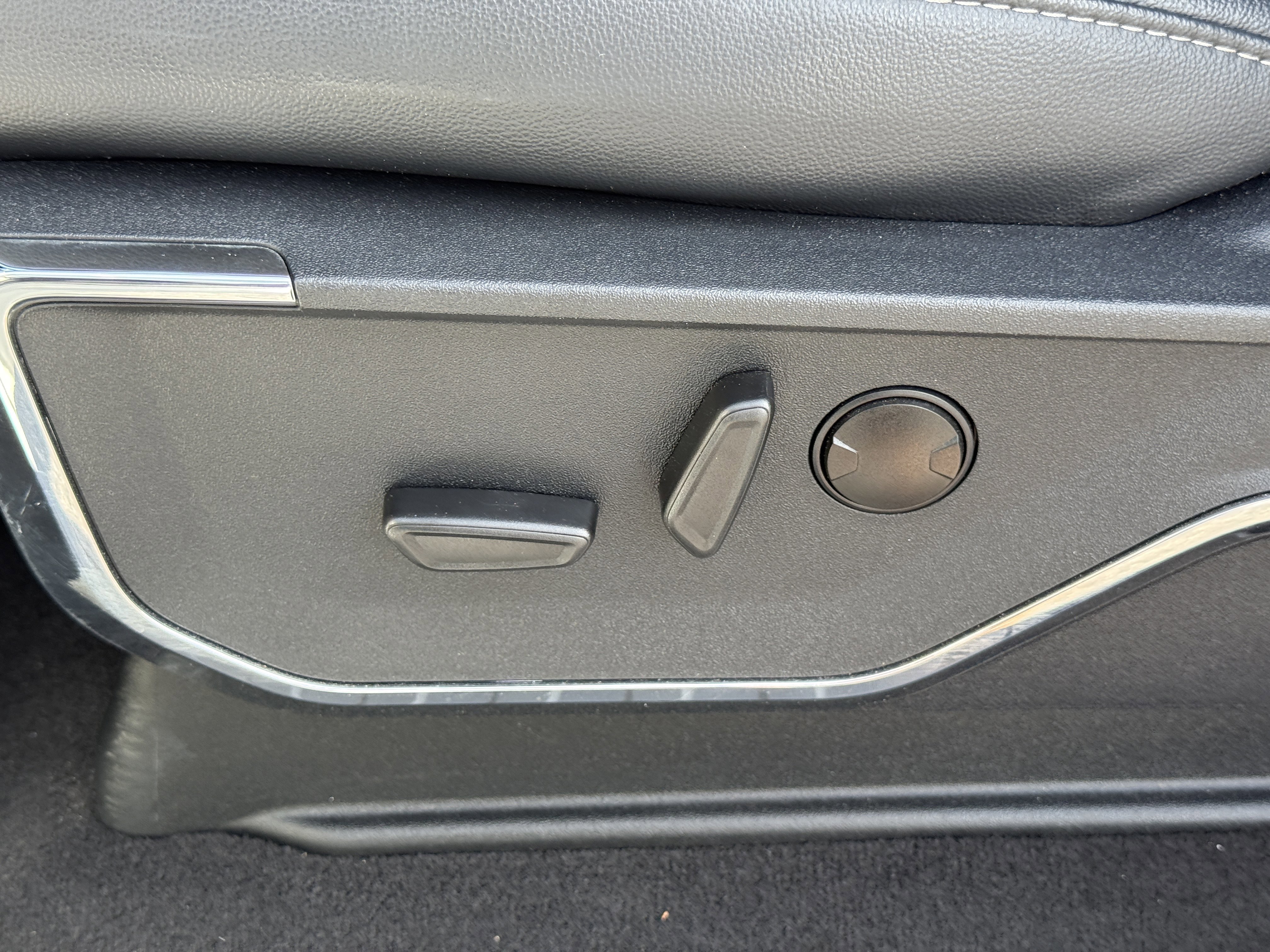 Certified 2024 Ford F450 Lariat w/ Lariat Ultimate Package image 18