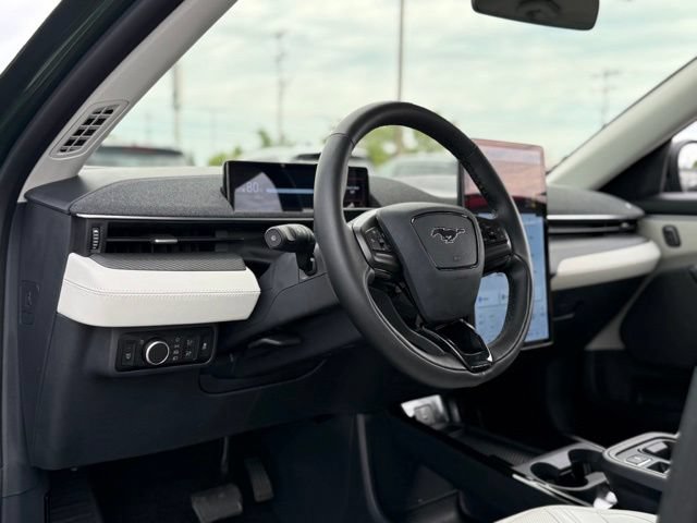 Certified 2025 Ford Mustang Mach-E Premium AWD/4WD image 15