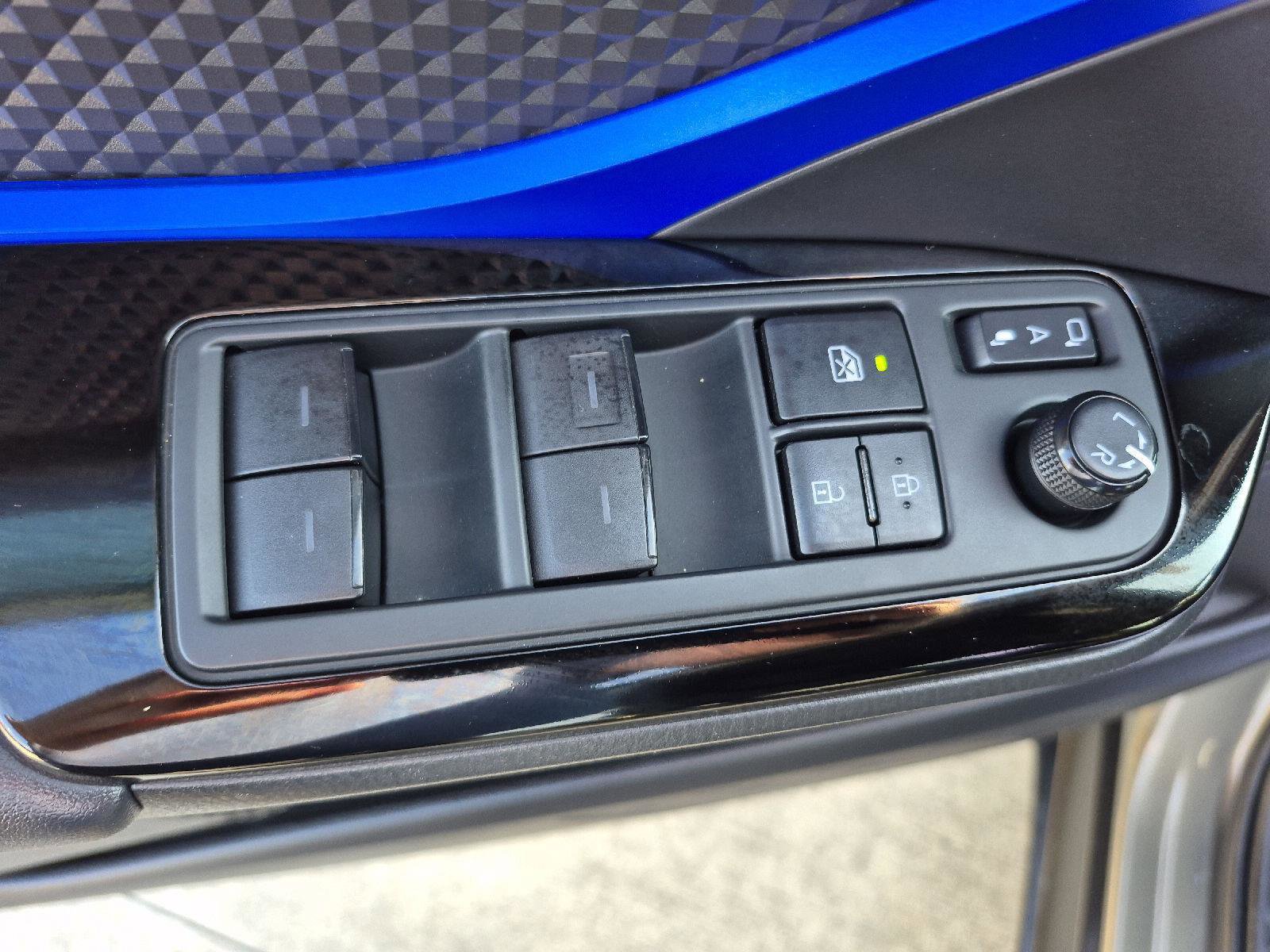 Used 2021 Toyota C-HR XLE image 15