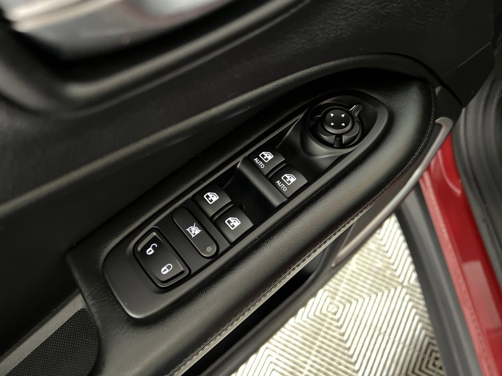 Used 2020 Jeep Compass Latitude image 15