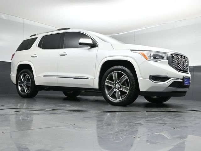 Used 2019 GMC Acadia Denali w/ Technology Package FWD image 38
