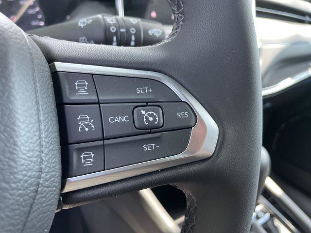 Used 2026 Jeep Compass Limited AWD/4WD image 14