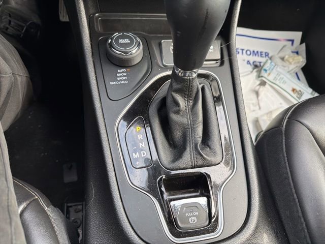 Used 2021 Jeep Cherokee Latitude Plus image 25