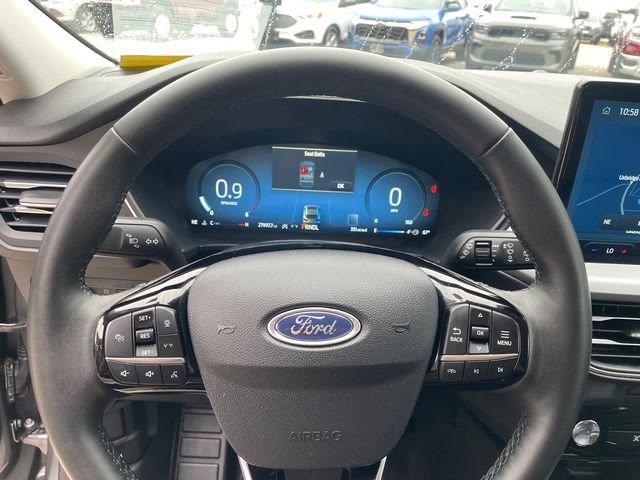 Certified 2025 Ford Escape Platinum AWD/4WD image 33