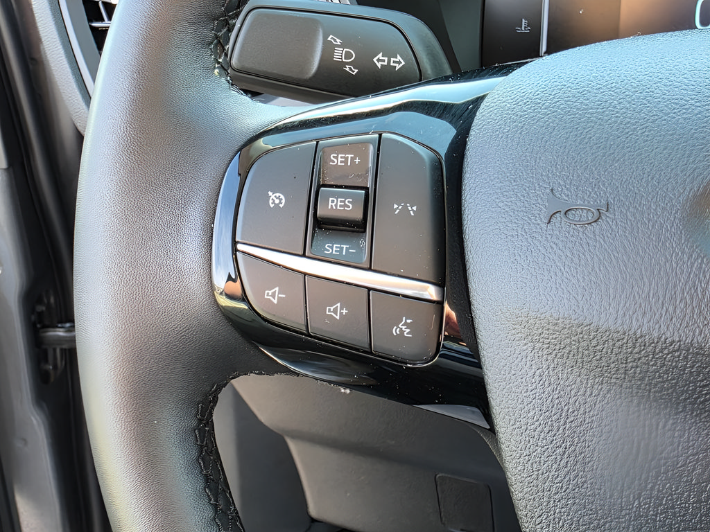 Certified 2024 Ford Escape Active AWD/4WD image 18
