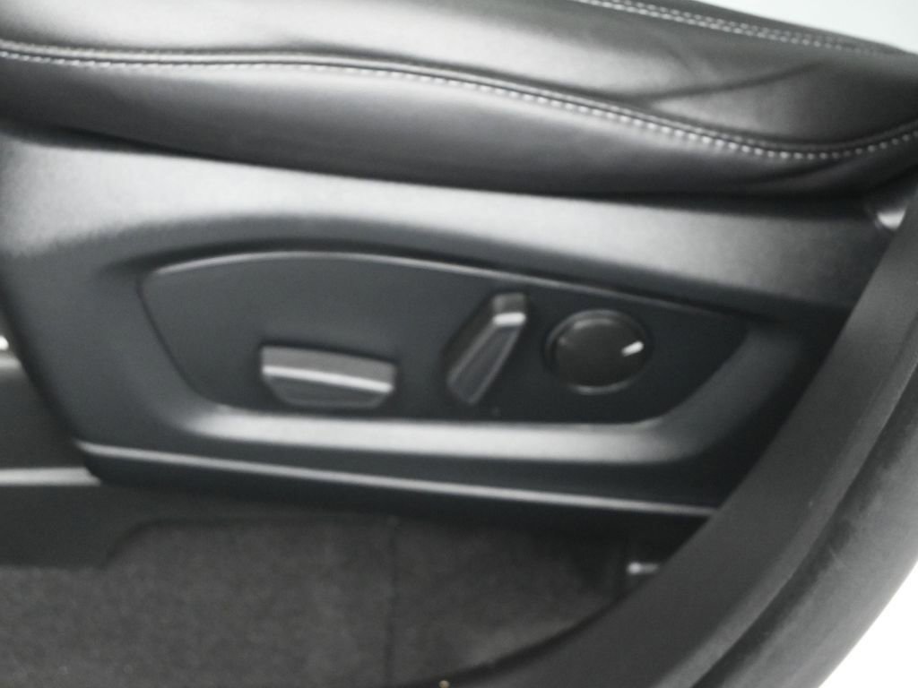 Certified 2023 Ford Explorer XLT w/ Equipment Group 202A image 39