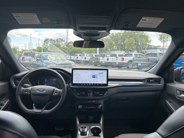 Certified 2023 Ford Escape ST-Line w/ Tech Pack #1 FWD image 17