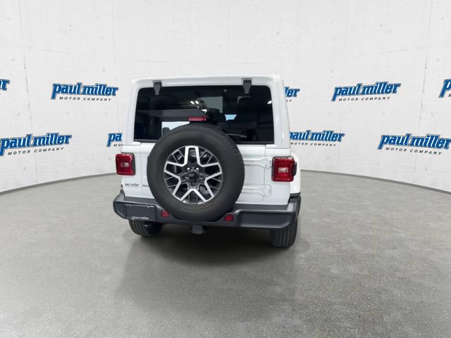 Used 2025 Jeep Wrangler Unlimited Sahara AWD/4WD image 10