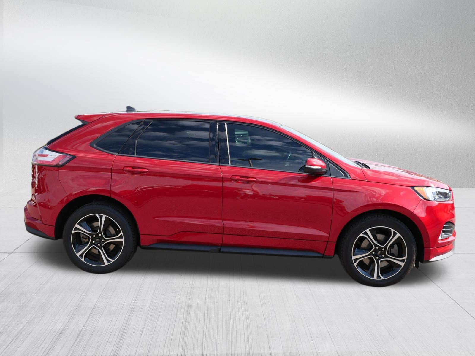 Certified 2022 Ford Edge ST w/ Equipment Group 401A AWD/4WD image 8