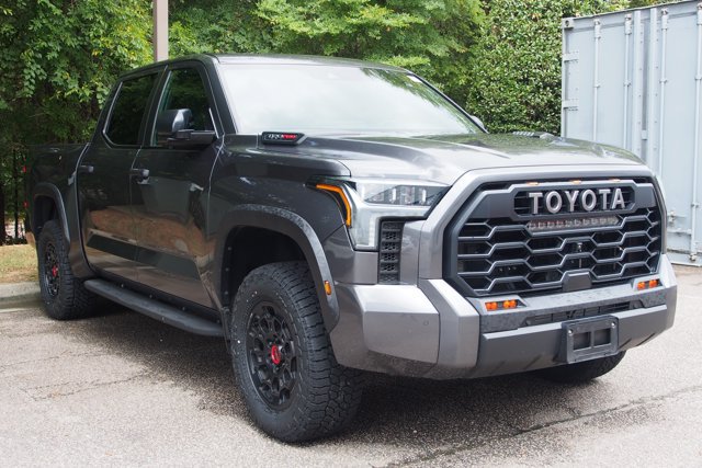 Used 2025 Toyota Tundra TRD Pro AWD/4WD image 2