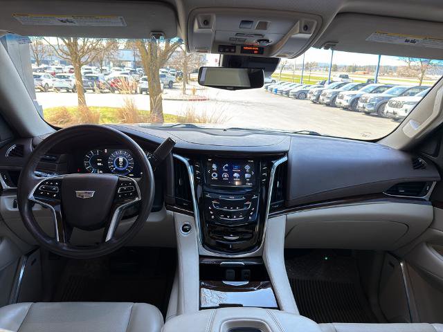 Used 2017 Cadillac Escalade Luxury image 31