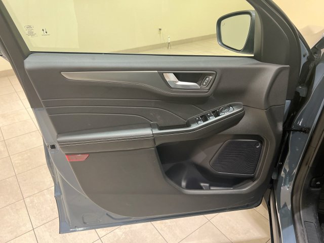 Certified 2024 Ford Escape SE FWD image 14