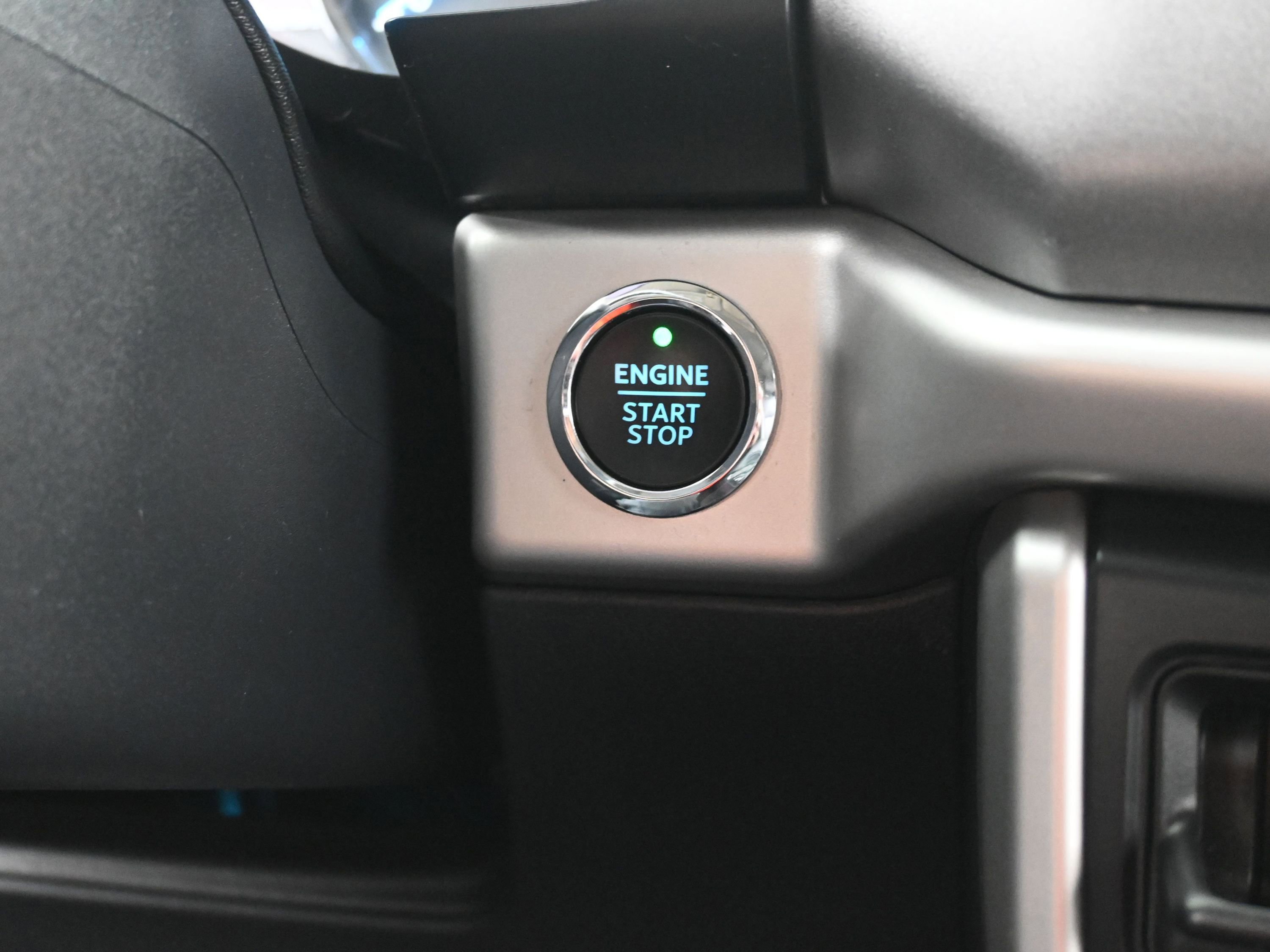 Certified 2022 Ford Expedition XLT image 40