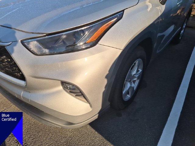 Used 2024 Toyota Highlander LE FWD image 10