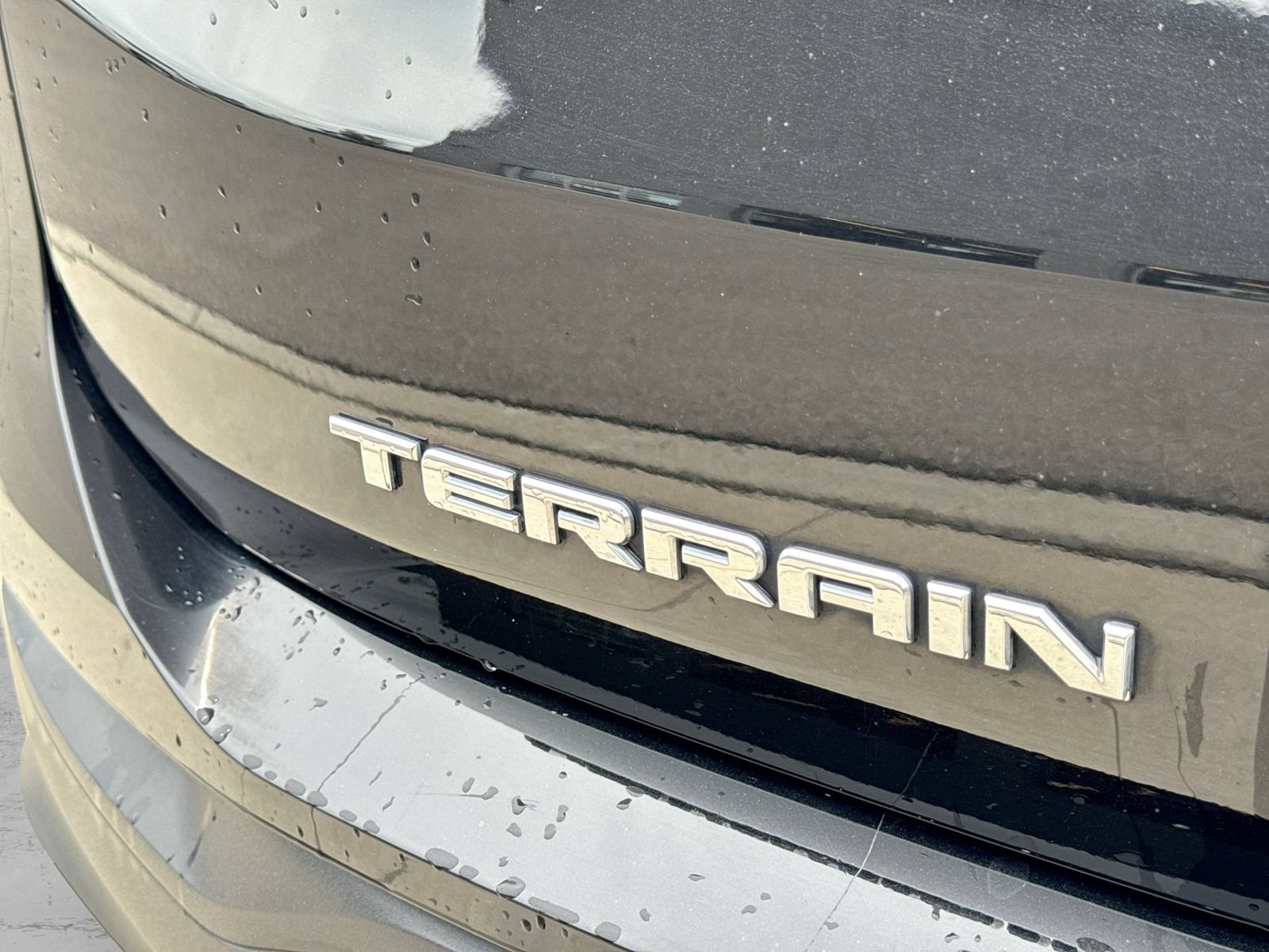 Used 2020 GMC Terrain SLE FWD image 14