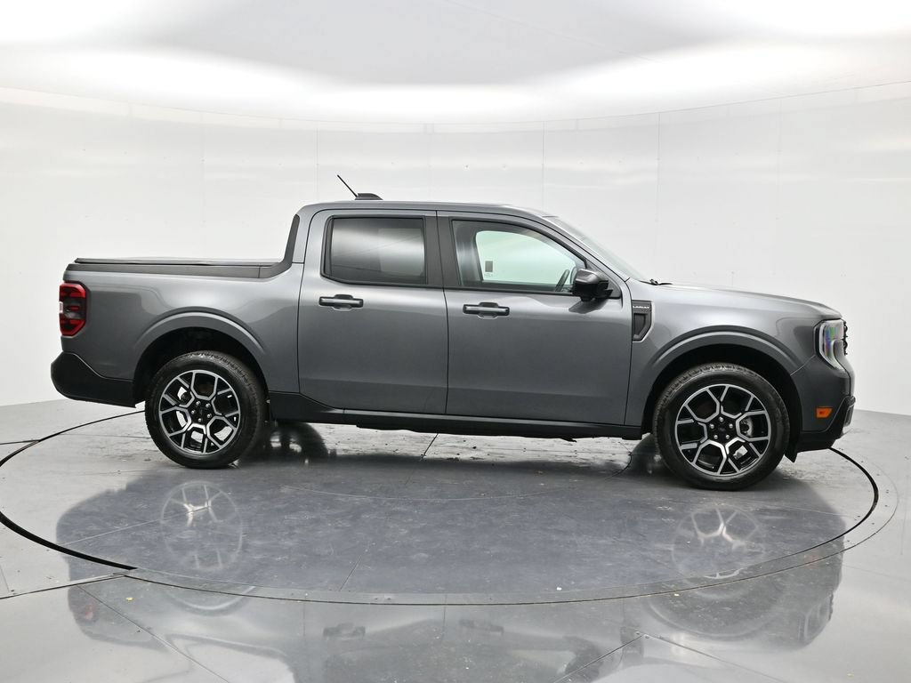 Certified 2025 Ford Maverick Lariat AWD/4WD image 4