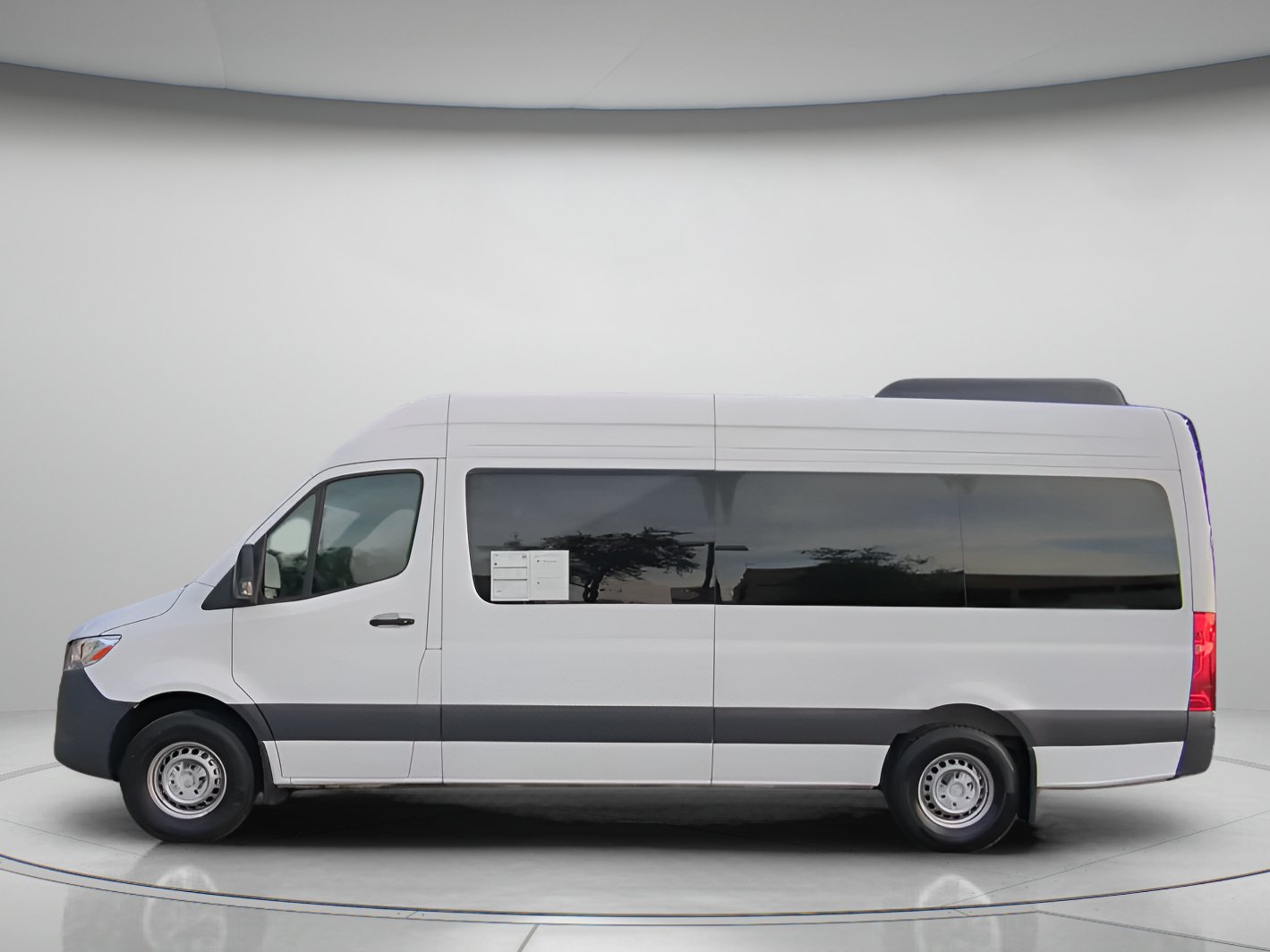 Used 2025 Mercedes-Benz Sprinter 2500 image 17