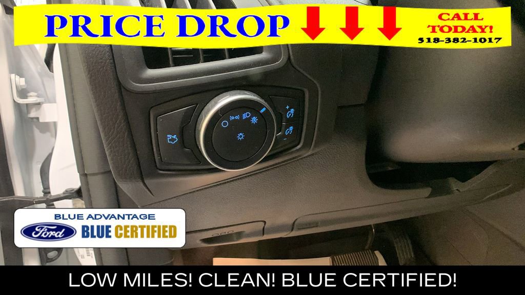 Certified 2017 Ford Focus SE FWD image 29