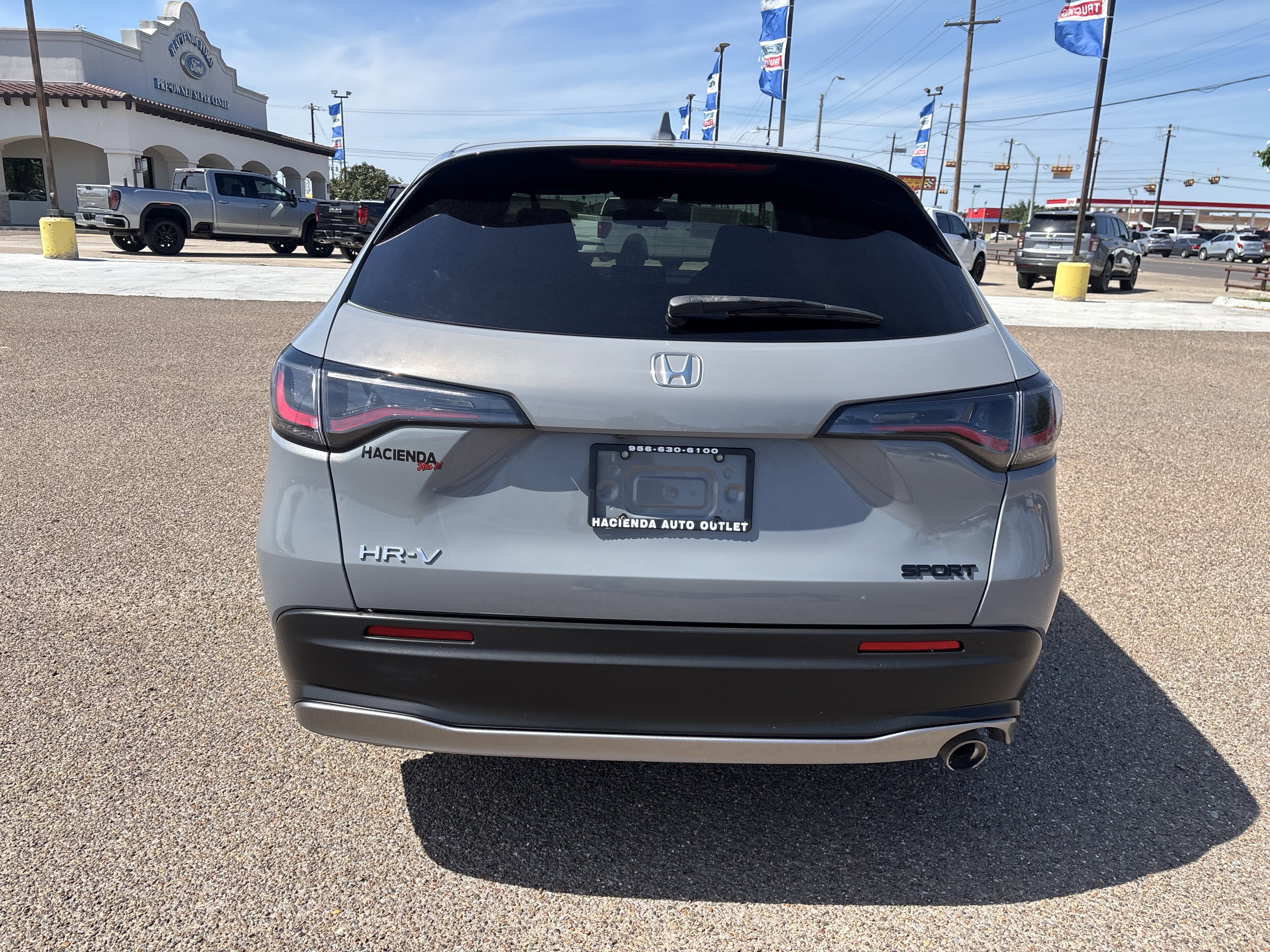 Used 2023 Honda HR-V Sport image 3
