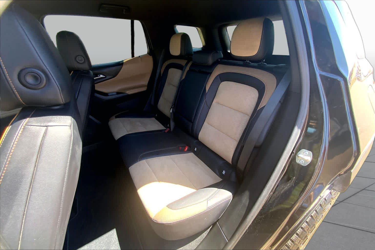 Used 2025 Chevrolet Equinox ACTIV FWD image 21
