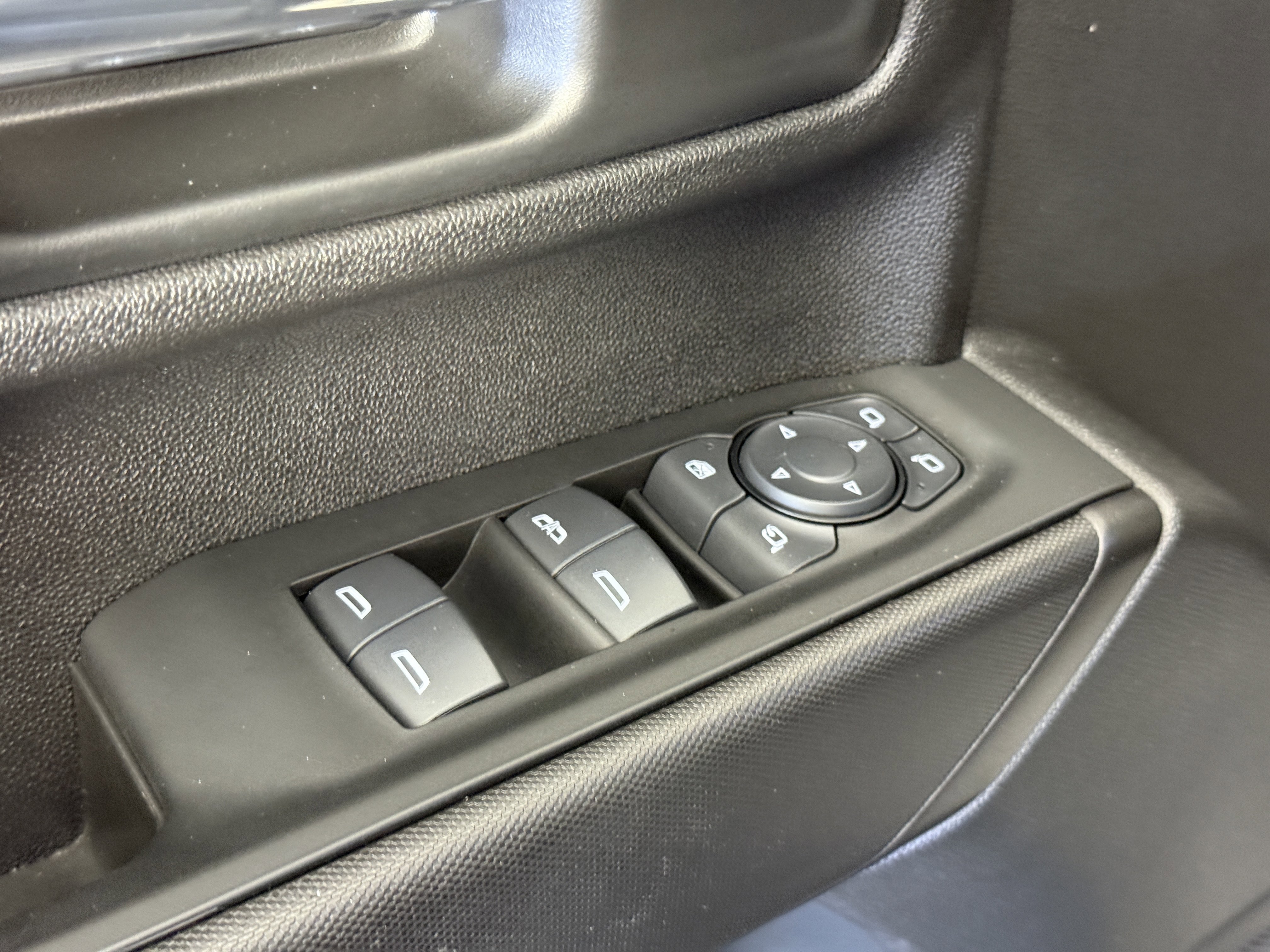Used 2025 Chevrolet Silverado 2500 Custom w/ Custom Value Package AWD/4WD image 16