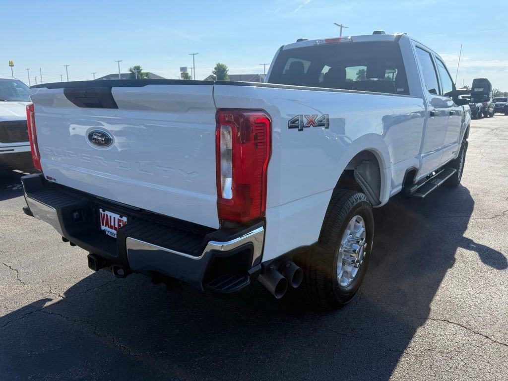 Certified 2025 Ford F350 XLT AWD/4WD image 4