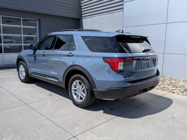Certified 2025 Ford Explorer Active RWD image 6