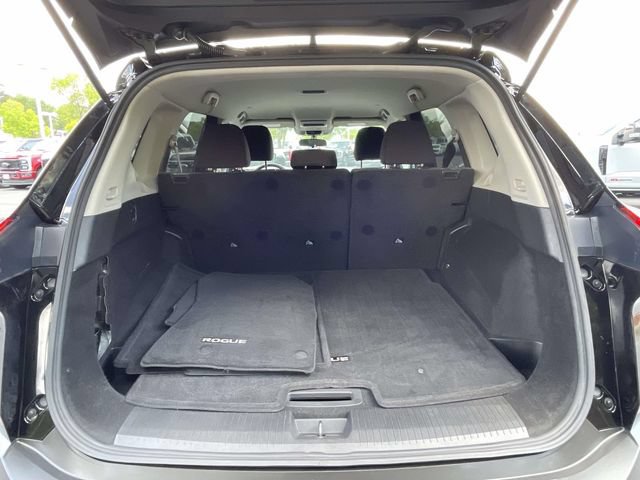 Used 2022 Nissan Rogue SV FWD image 29