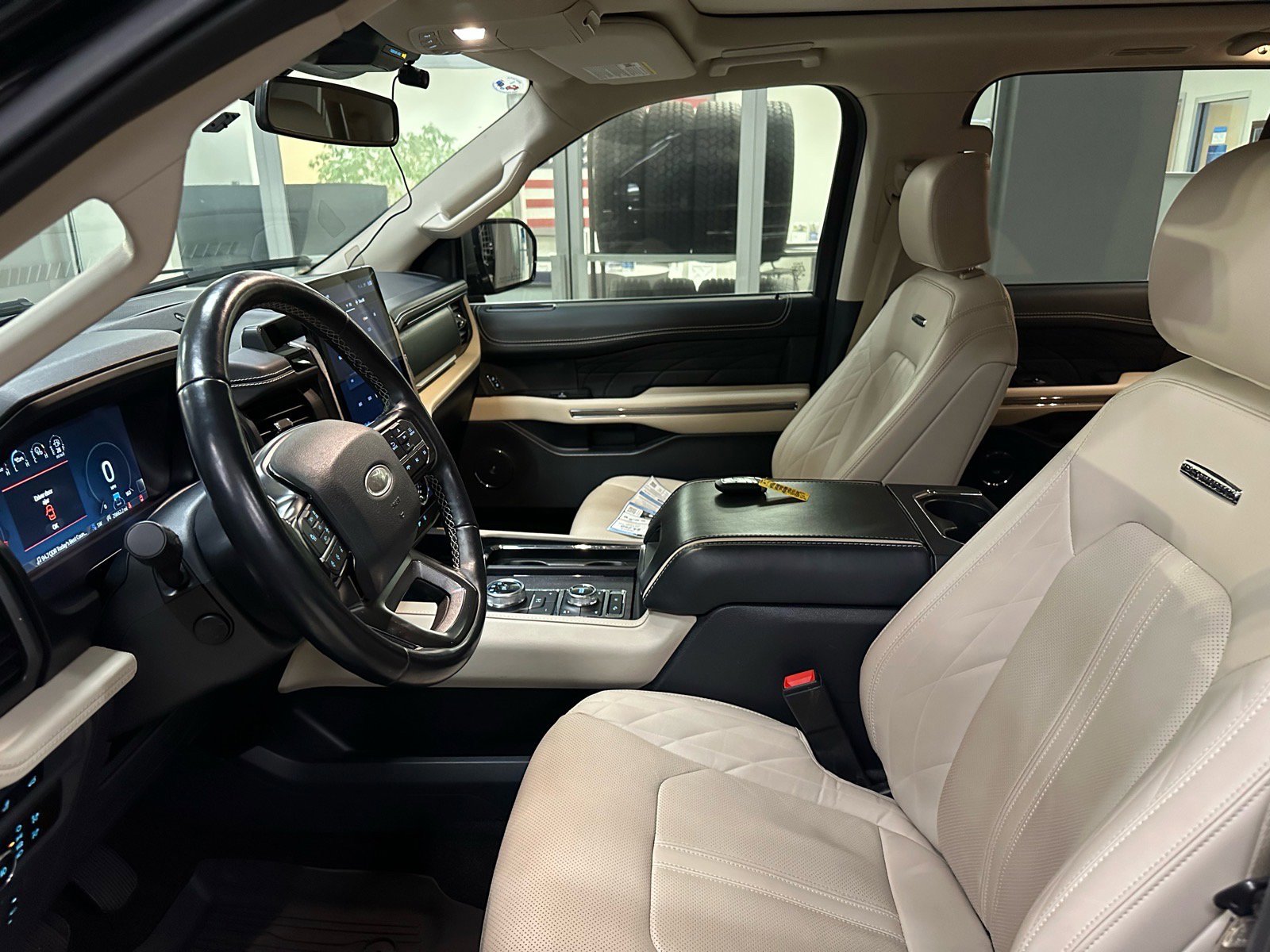 Certified 2023 Ford Expedition Platinum image 19