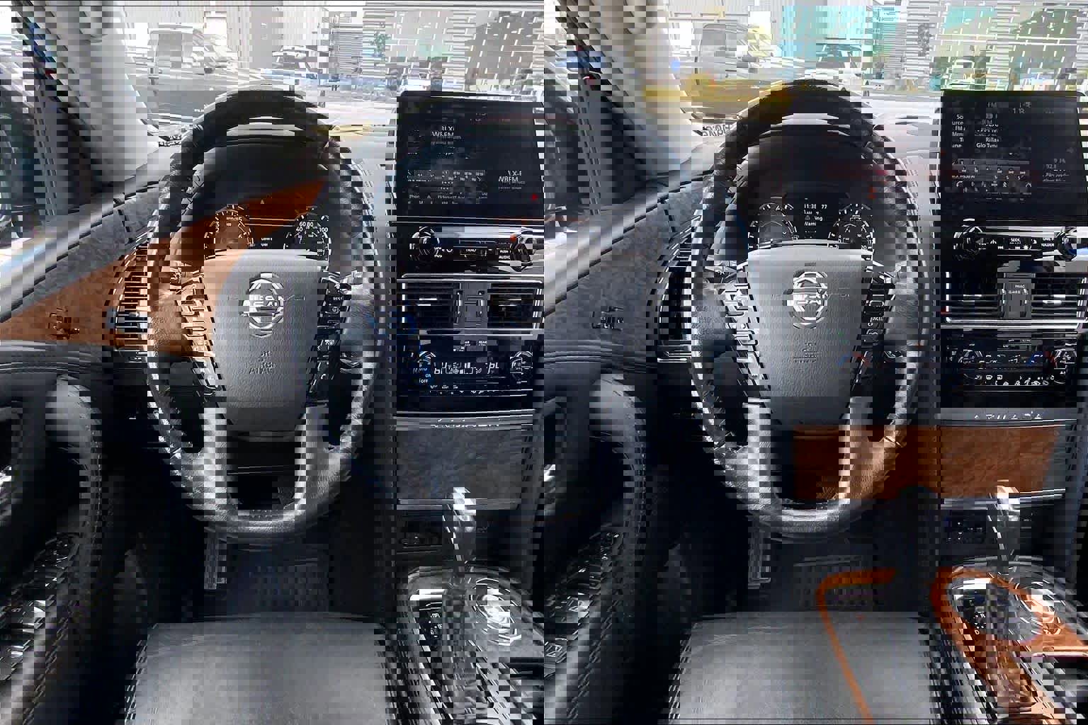 Used 2023 Nissan Armada SL w/ Captain's Chairs Package image 8