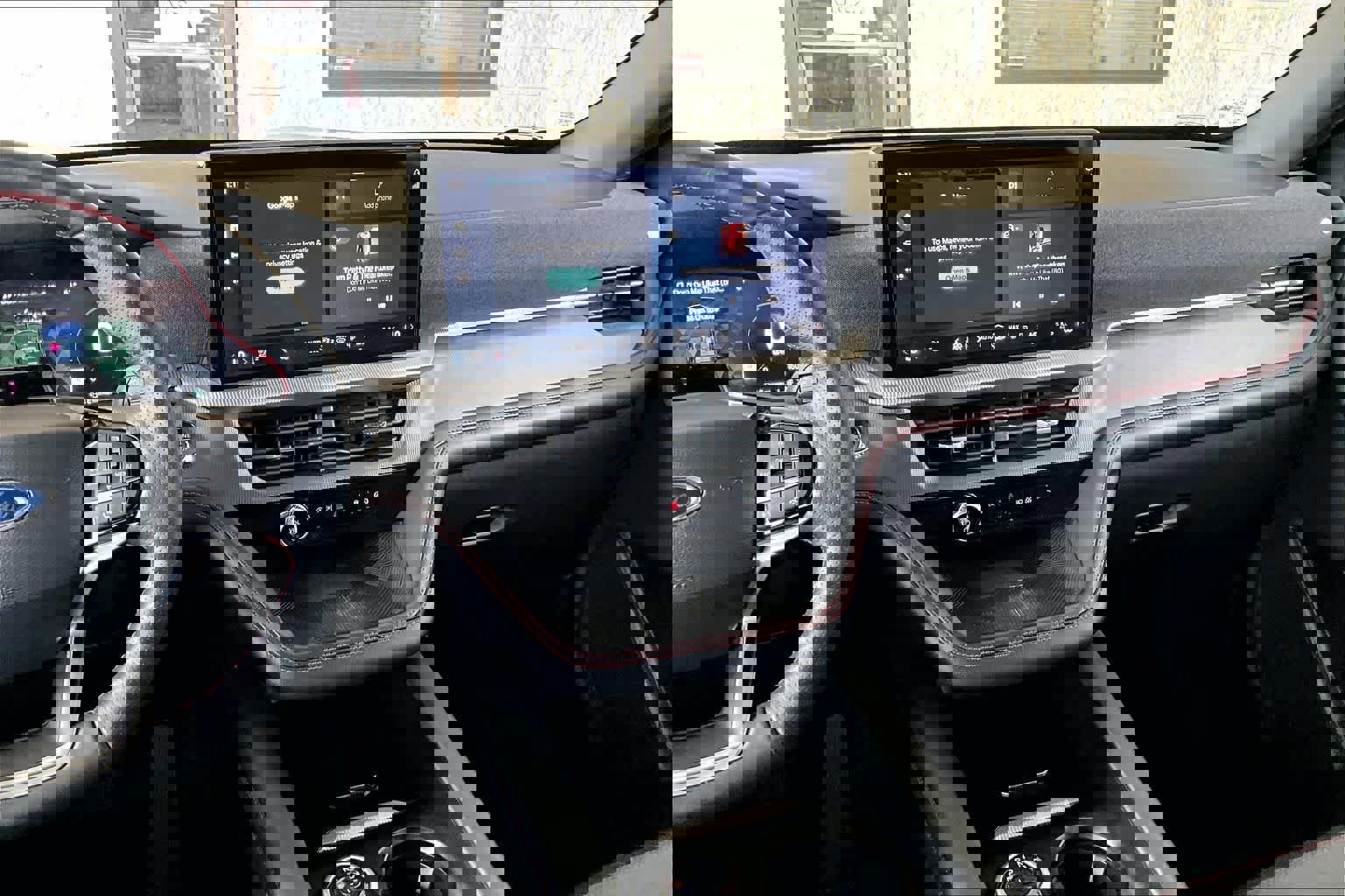 Certified 2025 Ford Explorer ST-Line w/ ST-Line Street Pack image 8