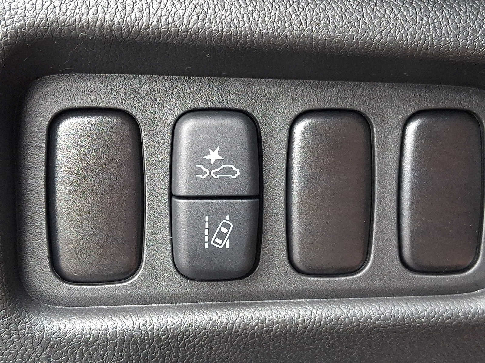 Used 2025 Mitsubishi Outlander Sport LE AWD/4WD image 24