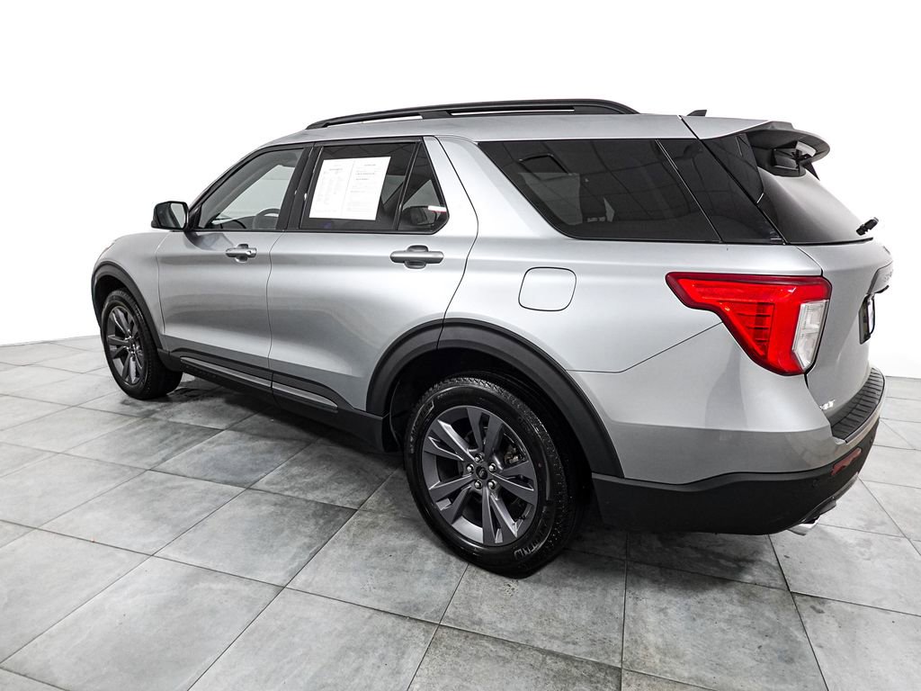 Certified 2024 Ford Explorer XLT w/ Equipment Group 202A AWD/4WD image 4