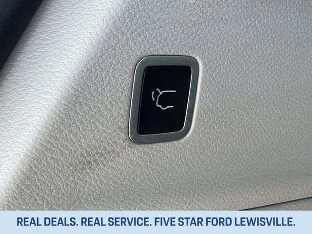 Used 2024 Chrysler Pacifica Limited image 33