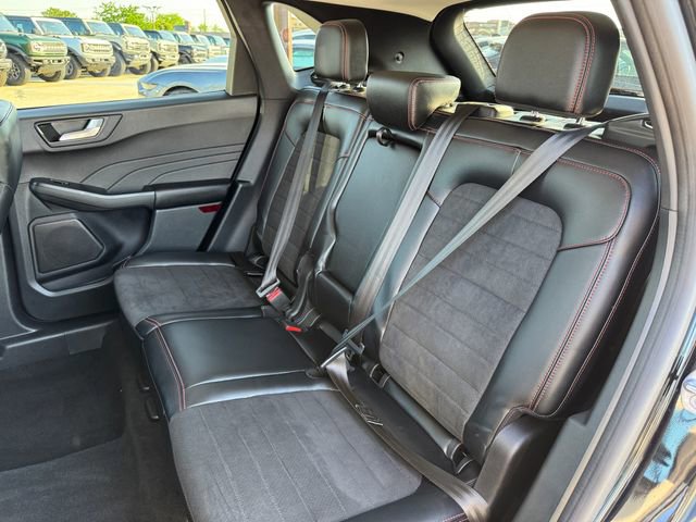 Certified 2022 Ford Escape SEL w/ SEL Stealth AWD Package image 16