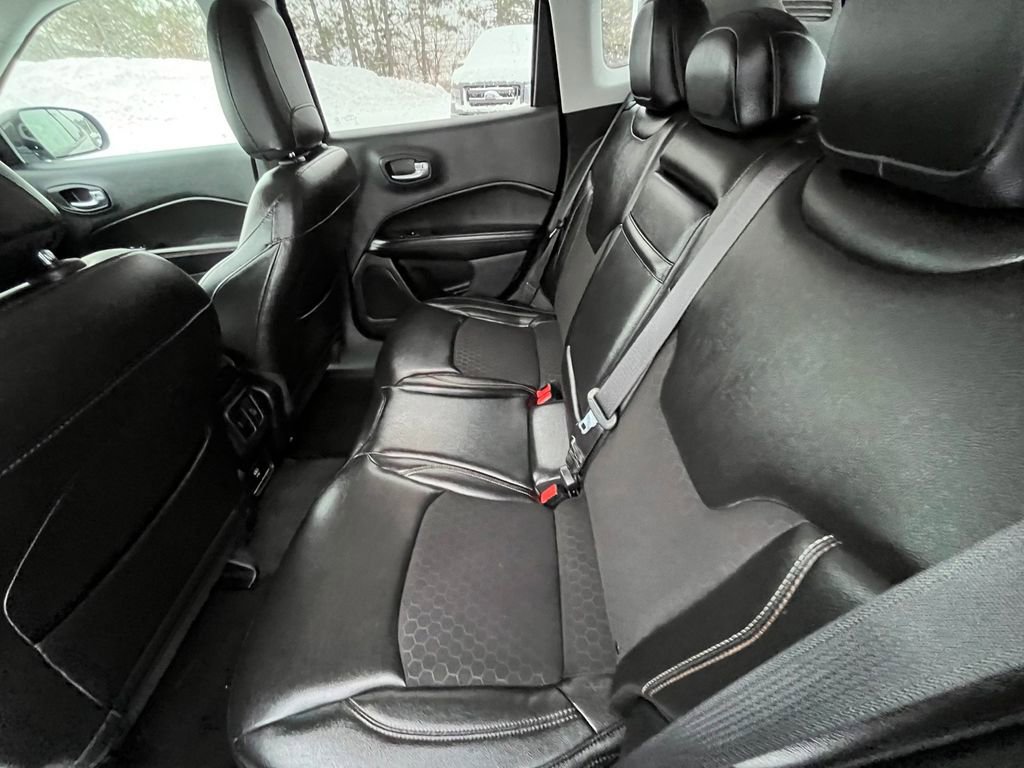 Used 2018 Jeep Compass Latitude image 23