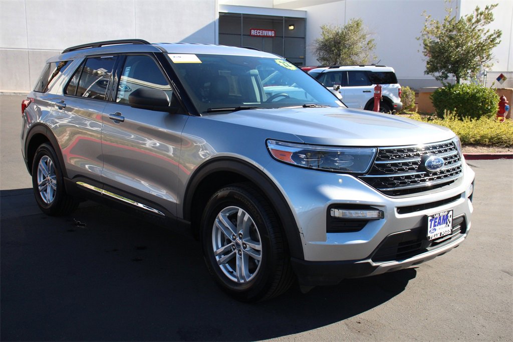 Certified 2022 Ford Explorer XLT w/ Equipment Group 202A image 11