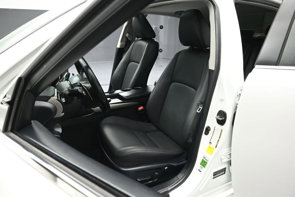 Used 2020 Lexus IS 300 w/ Accessory Package 2 RWD image 9