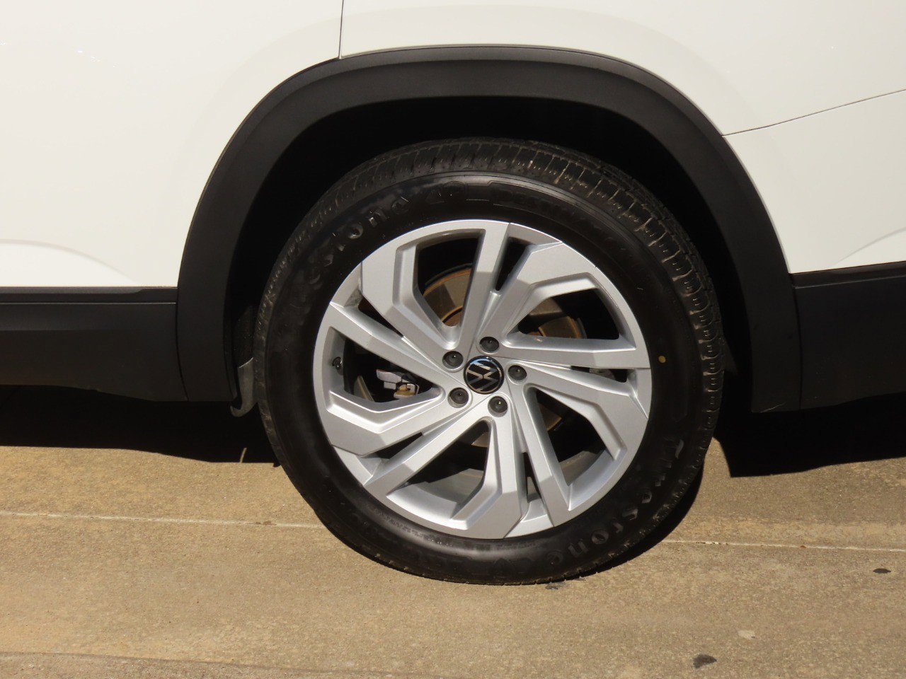 Used 2023 Volkswagen Atlas SE image 18